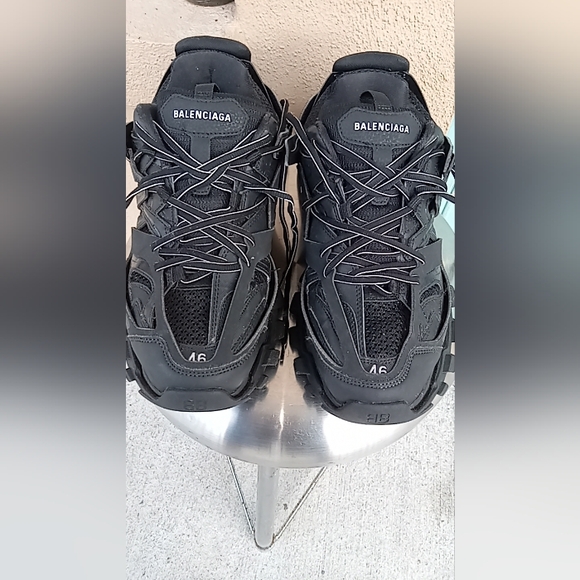 Balenciaga shoes - Picture 1 of 2